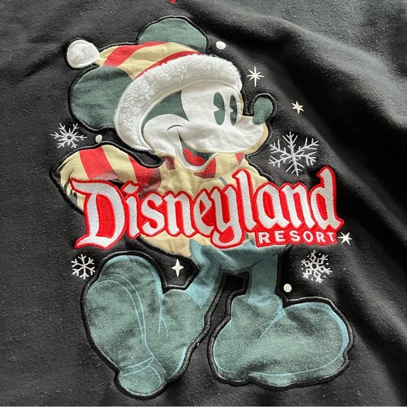 Disneyland Resort Disney World Mickey Christmas Holiday Sweatshirt M Black‎ Red - Picture 5 of 16